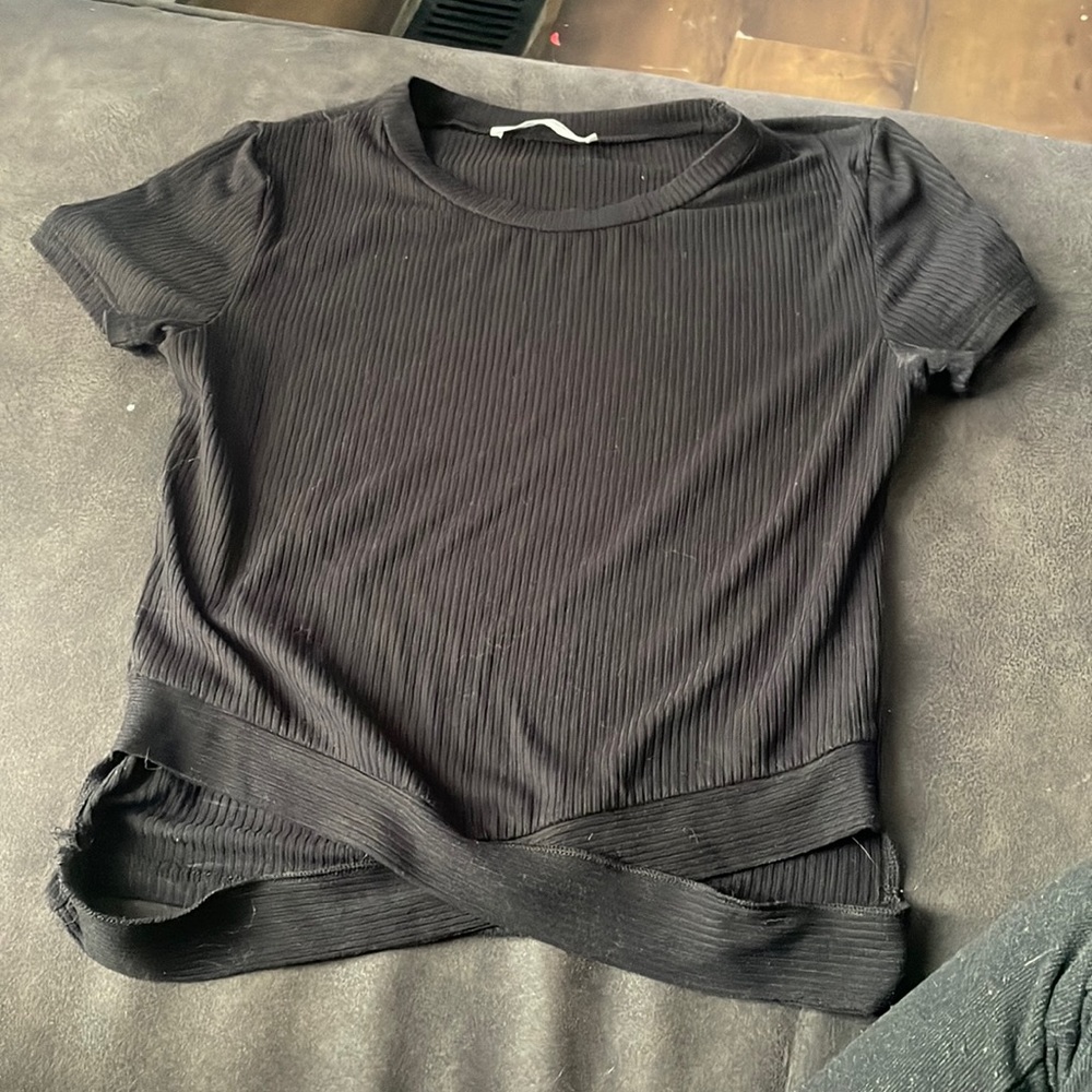 Black short sleeve